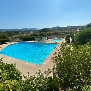 Mazet Dans Résidence Avec Piscine Au Cœur Du Golfe De Saint-tropez Hébergement de vacances